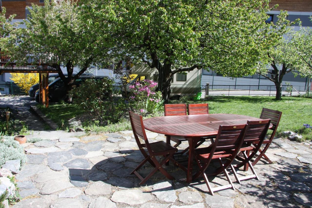 Chalet Avec Jardin Bourg-Saint-Maurice Exterior photo